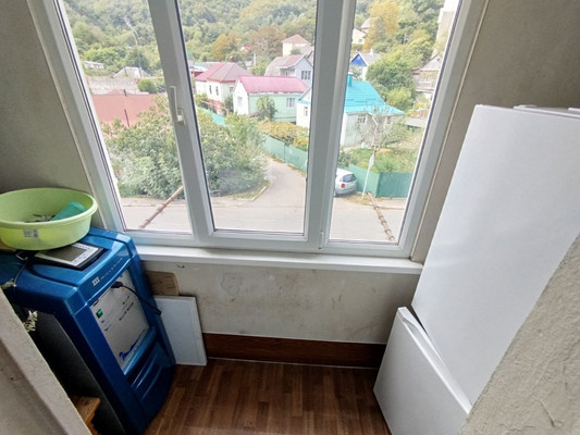 Продам двухкомнатную (2-комн.) квартиру, Судоремонтников ул, 62, Туапсе г