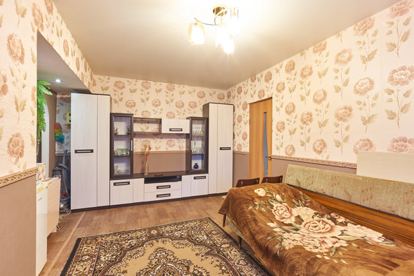 Продам двухкомнатную (2-комн.) квартиру, Колыбалова ул, 20, Пермь г