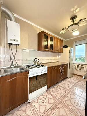 Продам трехкомнатную (3-комн.) квартиру, Мовсисяна ул, 7, Нальчик г