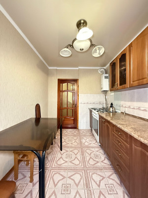 Продам трехкомнатную (3-комн.) квартиру, Мовсисяна ул, 7, Нальчик г