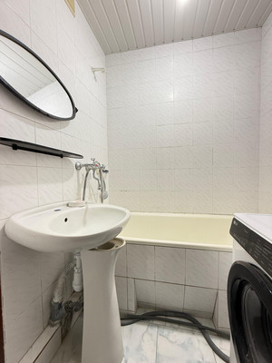 Продам трехкомнатную (3-комн.) квартиру, Мовсисяна ул, 7, Нальчик г