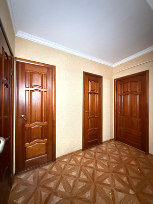 Продам трехкомнатную (3-комн.) квартиру, Мовсисяна ул, 7, Нальчик г