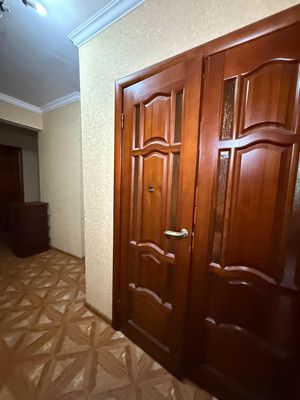 Продам трехкомнатную (3-комн.) квартиру, Мовсисяна ул, 7, Нальчик г