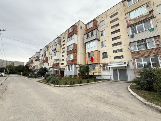 Продам трехкомнатную (3-комн.) квартиру, Мовсисяна ул, 7, Нальчик г