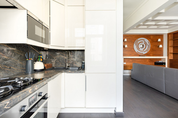 Продам трехкомнатную (3-комн.) квартиру, Ефремова ул, 21, Москва г