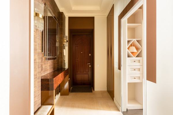 Продам трехкомнатную (3-комн.) квартиру, Ефремова ул, 21, Москва г