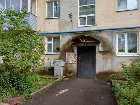 Продам двухкомнатную (2-комн.) квартиру, Ломоносова ул, 26, Великий Новгород г