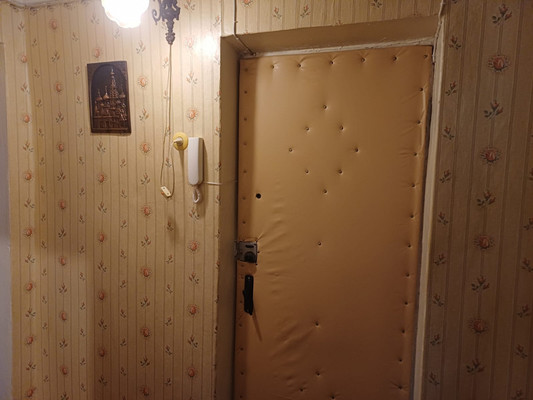 Продам двухкомнатную (2-комн.) квартиру, Ломоносова ул, 26, Великий Новгород г