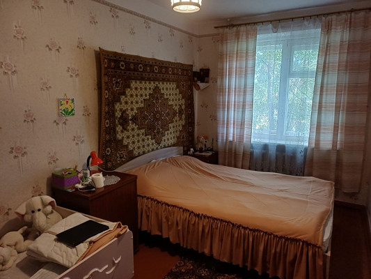 Продам двухкомнатную (2-комн.) квартиру, Ломоносова ул, 26, Великий Новгород г