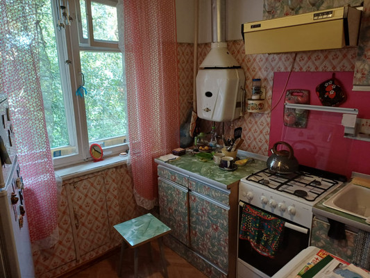 Продам двухкомнатную (2-комн.) квартиру, Ломоносова ул, 26, Великий Новгород г