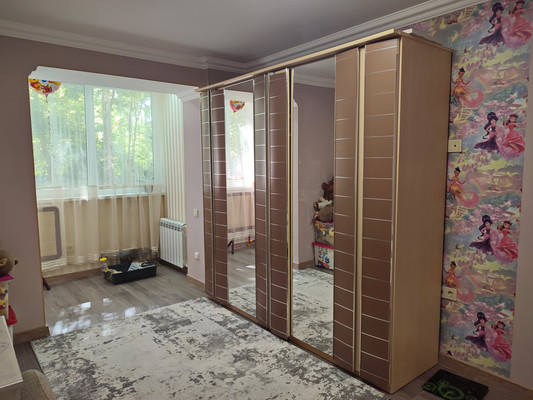 Продам трехкомнатную (3-комн.) квартиру, Ракетная ул, 34, Симферополь г