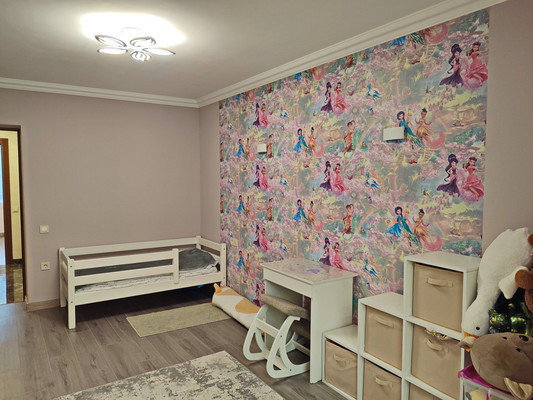 Продам трехкомнатную (3-комн.) квартиру, Ракетная ул, 34, Симферополь г