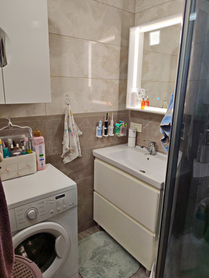 Продам трехкомнатную (3-комн.) квартиру, Ракетная ул, 34, Симферополь г