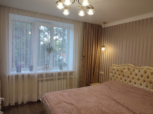 Продам трехкомнатную (3-комн.) квартиру, Ракетная ул, 34, Симферополь г