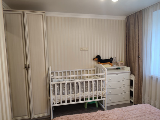 Продам трехкомнатную (3-комн.) квартиру, Ракетная ул, 34, Симферополь г