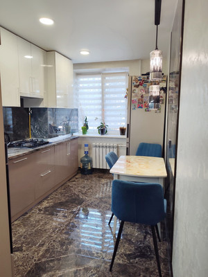 Продам трехкомнатную (3-комн.) квартиру, Ракетная ул, 34, Симферополь г