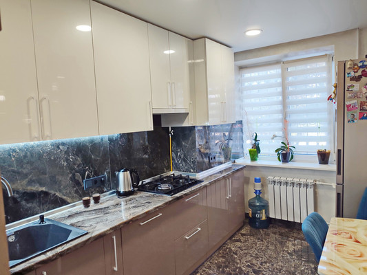 Продам трехкомнатную (3-комн.) квартиру, Ракетная ул, 34, Симферополь г