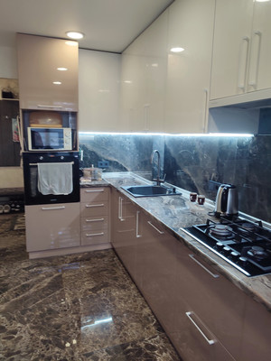 Продам трехкомнатную (3-комн.) квартиру, Ракетная ул, 34, Симферополь г