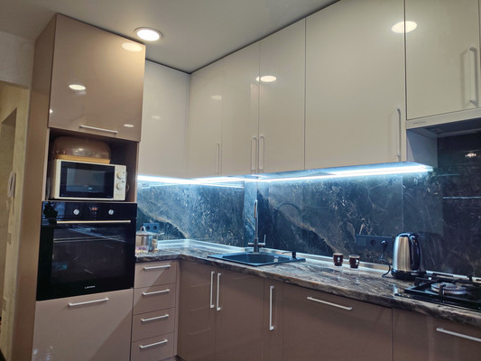 Продам трехкомнатную (3-комн.) квартиру, Ракетная ул, 34, Симферополь г