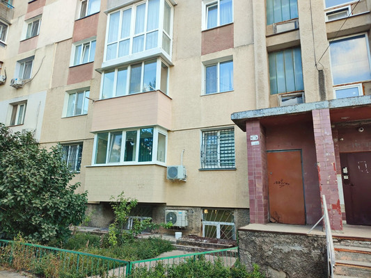 Продам трехкомнатную (3-комн.) квартиру, Ракетная ул, 34, Симферополь г