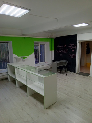 Продам торговое помещение 56,5 м2, Калинина пр-кт, 20, Пятигорск г