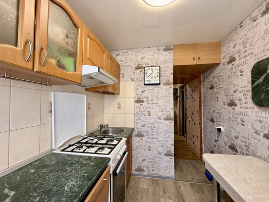 Продам однокомнатную (1-комн.) квартиру, 1 Конной Армии ул, 17, Симферополь г