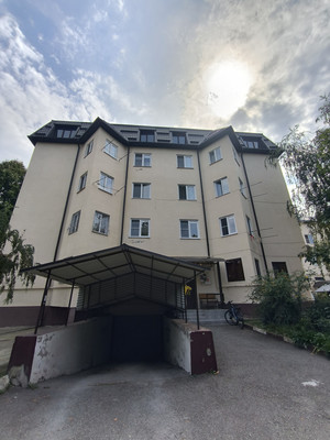 Продам многокомнатную квартиру, Ватутина ул, 28ка, Нальчик г