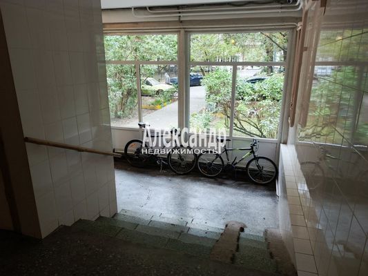 Продам однокомнатную (1-комн.) квартиру, Наличная ул, 36к4, Санкт-Петербург г