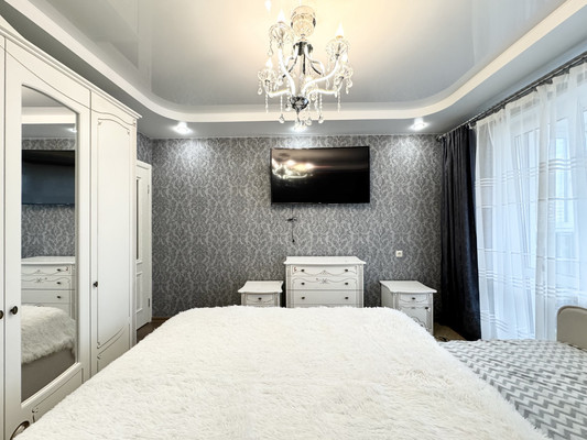 Продам двухкомнатную (2-комн.) квартиру, Советская ул, 110, Брянск г