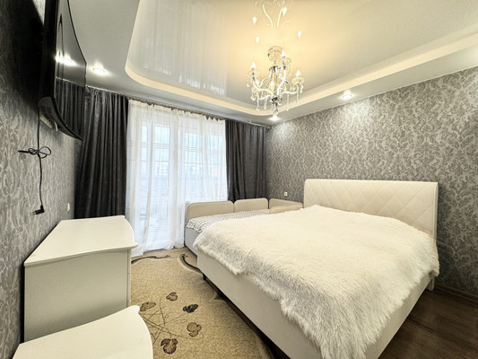 Продам двухкомнатную (2-комн.) квартиру, Советская ул, 110, Брянск г