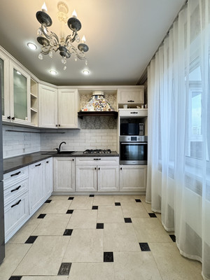 Продам двухкомнатную (2-комн.) квартиру, Советская ул, 110, Брянск г