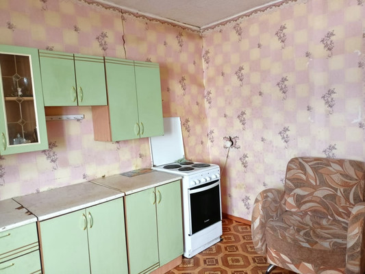 Продам трехкомнатную (3-комн.) квартиру, Садовая ул, 8, Кутулик п