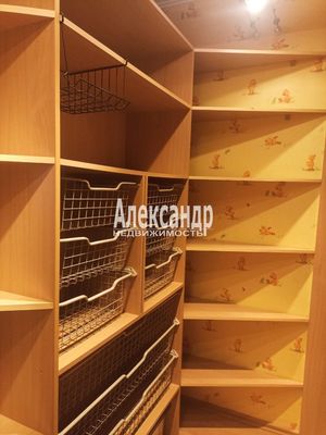 Продам однокомнатную (1-комн.) квартиру, Наличная ул, 36к4, Санкт-Петербург г