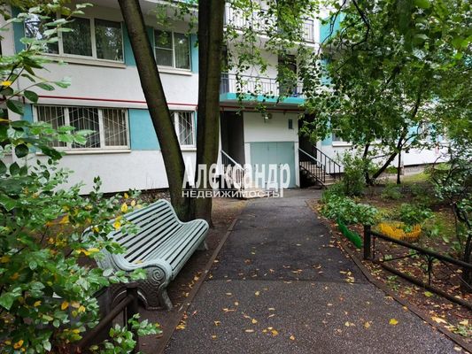 Продам однокомнатную (1-комн.) квартиру, Наличная ул, 36к4, Санкт-Петербург г