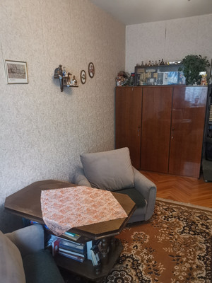 Продам однокомнатную (1-комн.) квартиру, 11-я Парковая ул, 34, Москва г