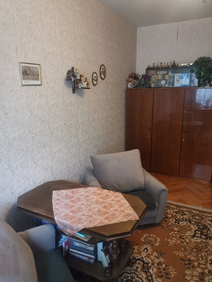 Продам однокомнатную (1-комн.) квартиру, 11-я Парковая ул, 34, Москва г