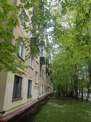 Продам однокомнатную (1-комн.) квартиру, 11-я Парковая ул, 34, Москва г