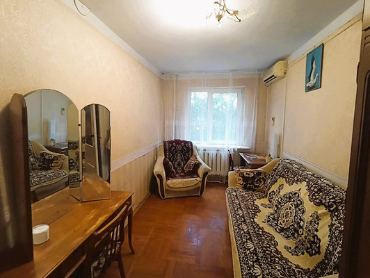 Продам двухкомнатную (2-комн.) квартиру, Молодежная ул, 23Б, Краснодар г