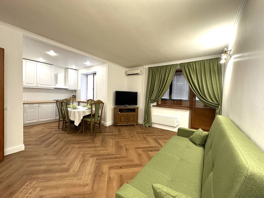 Продам многокомнатную квартиру, Чистопольская ул, 10/8, Казань г