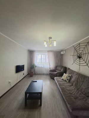 Продам многокомнатную квартиру, 34-й мкр, 15Г, Октябрьский г