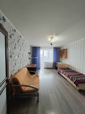 Продам многокомнатную квартиру, 34-й мкр, 15Г, Октябрьский г