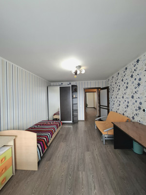 Продам многокомнатную квартиру, 34-й мкр, 15Г, Октябрьский г