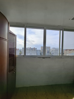 Продам многокомнатную квартиру, 34-й мкр, 15Г, Октябрьский г