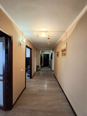 Продам многокомнатную квартиру, 34-й мкр, 15Г, Октябрьский г