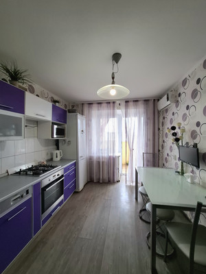 Продам многокомнатную квартиру, 34-й мкр, 15Г, Октябрьский г