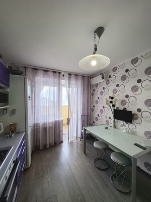 Продам многокомнатную квартиру, 34-й мкр, 15Г, Октябрьский г