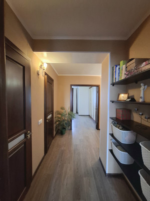 Продам многокомнатную квартиру, 34-й мкр, 15Г, Октябрьский г