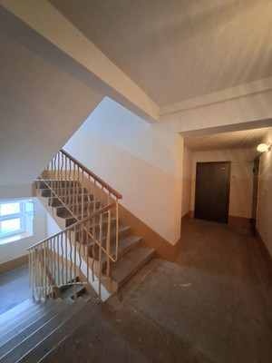 Продам многокомнатную квартиру, 34-й мкр, 15Г, Октябрьский г