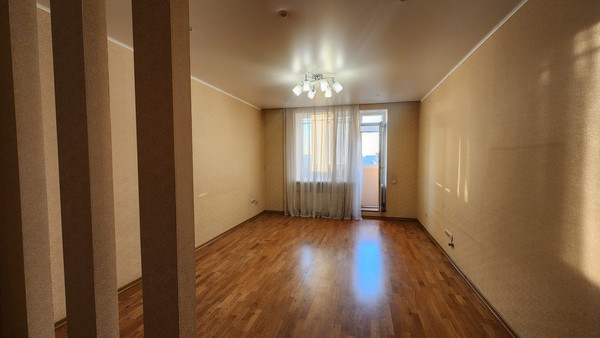 Продам трехкомнатную (3-комн.) квартиру, Искровский пр-кт, 22, Санкт-Петербург г