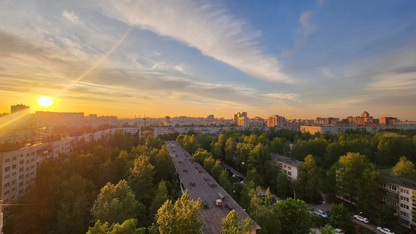 Продам трехкомнатную (3-комн.) квартиру, Искровский пр-кт, 22, Санкт-Петербург г